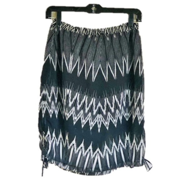 1. State Sheer Hem Black Zigzag Patterned Skirt - Picture 1 of 7